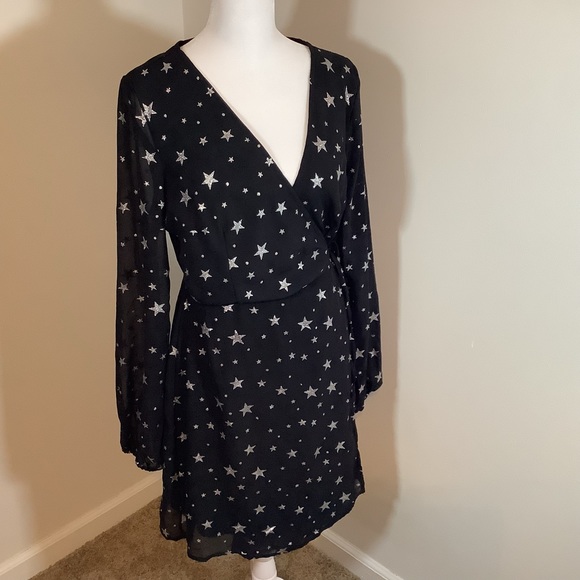 Nasty Gal Dresses & Skirts - Nasty Gal star wrap dress, size 8